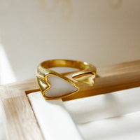 Heart Shell Ring